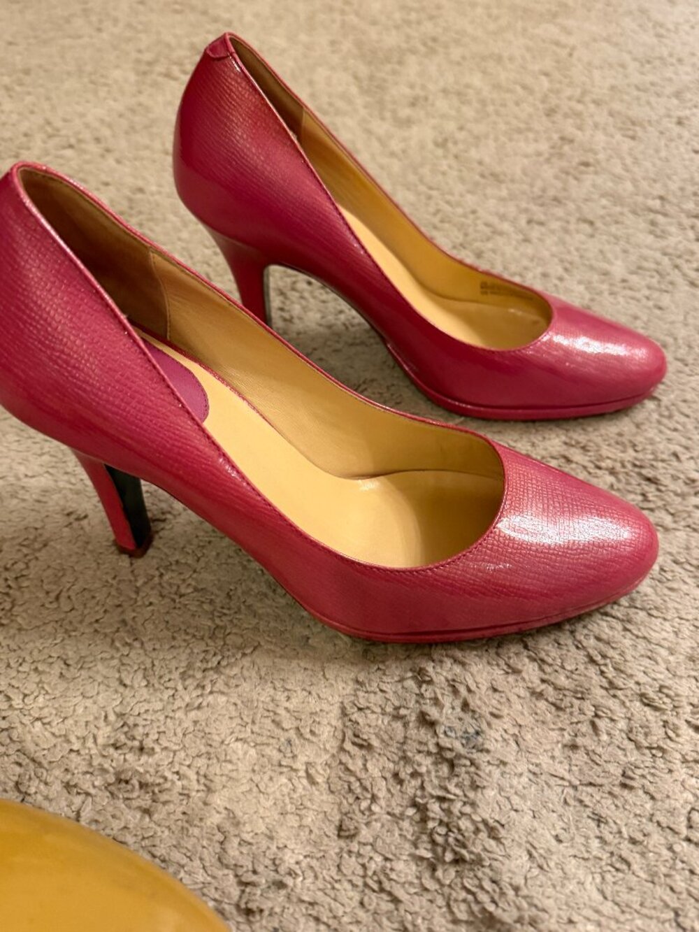 Cole Haan/ Nike Air Women's Hot Pink High Heel Pumps  Size 8 In Great Shape!